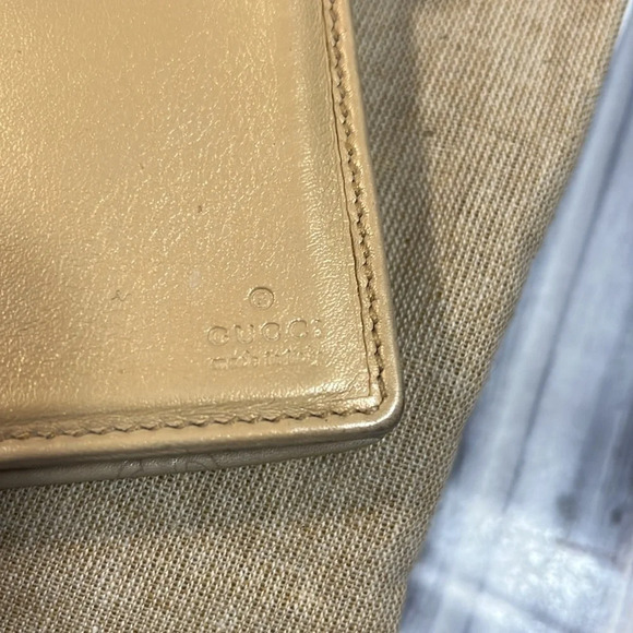 GUCCI CREAM LEATHER BIFOLD ZIP WALLET WITH SIGNATURE HORSE BIT CLASP. - Picture 12 of 16